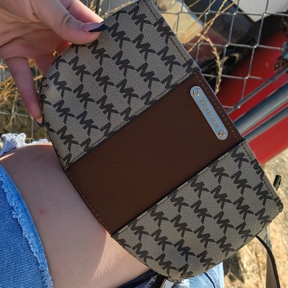 Michael Kors Brown and Black Belt - Picture 1 of 4